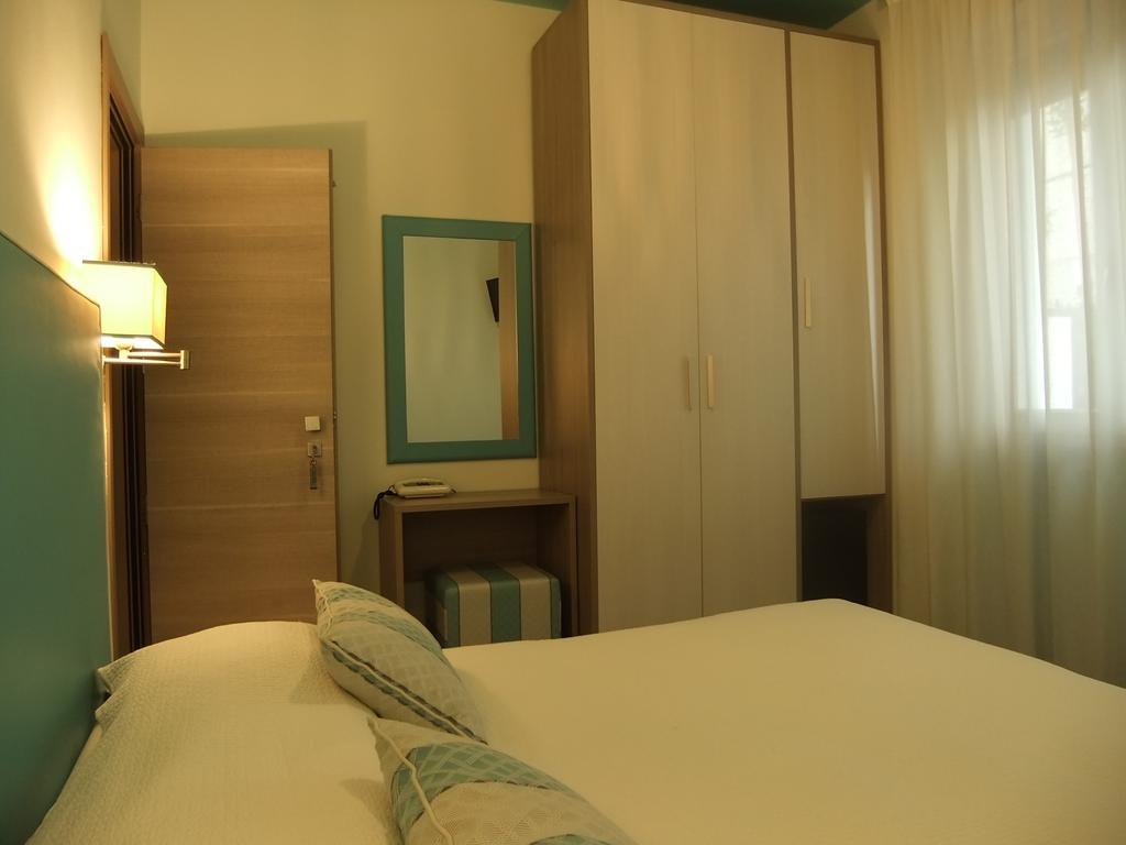 Hotel Giulio Cesare Cinquale Kültér fotó