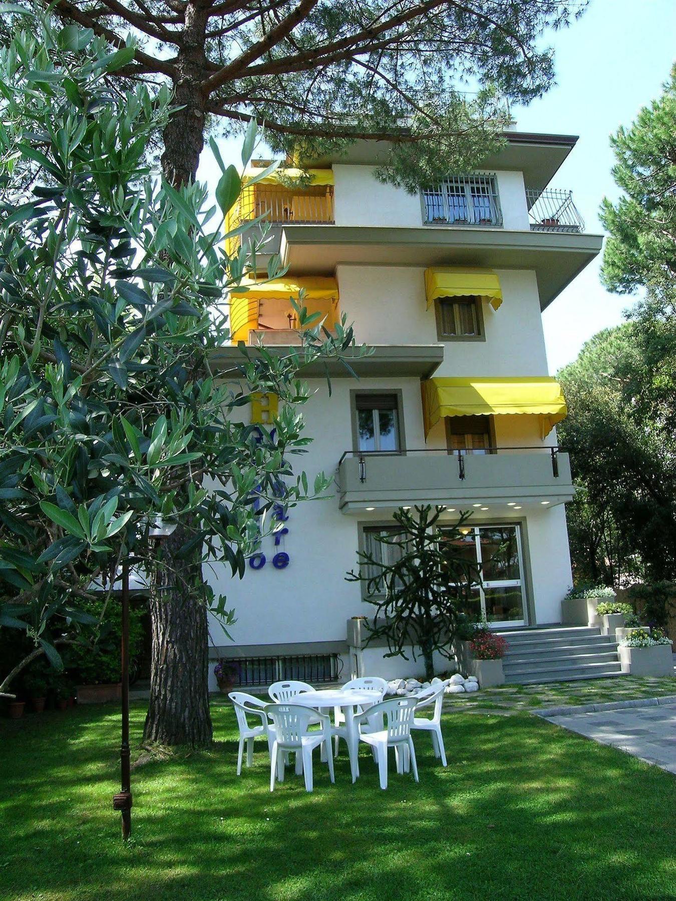 Hotel Giulio Cesare Cinquale Kültér fotó
