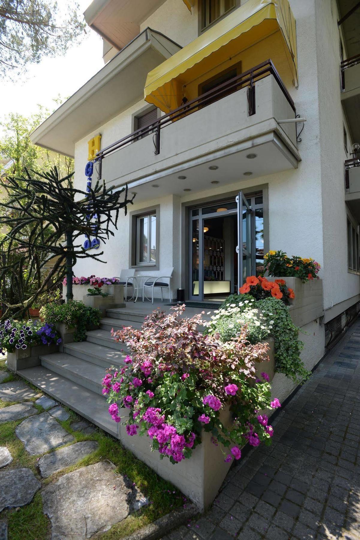 Hotel Giulio Cesare Cinquale Kültér fotó